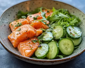 Summer Dinner: Salmon + Cucumber Salad (Fresh)