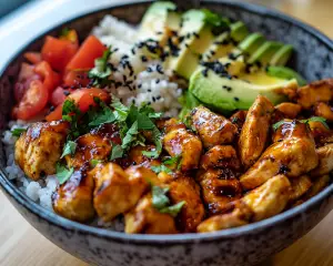 Want Flavorful Honey Chipotle Chicken Bowls Made Quickly?
